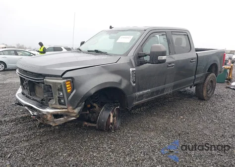 2019 Ford F-250 Lariat z USA, uszkodzony, nr VIN 1FT7W2BT6KED70780